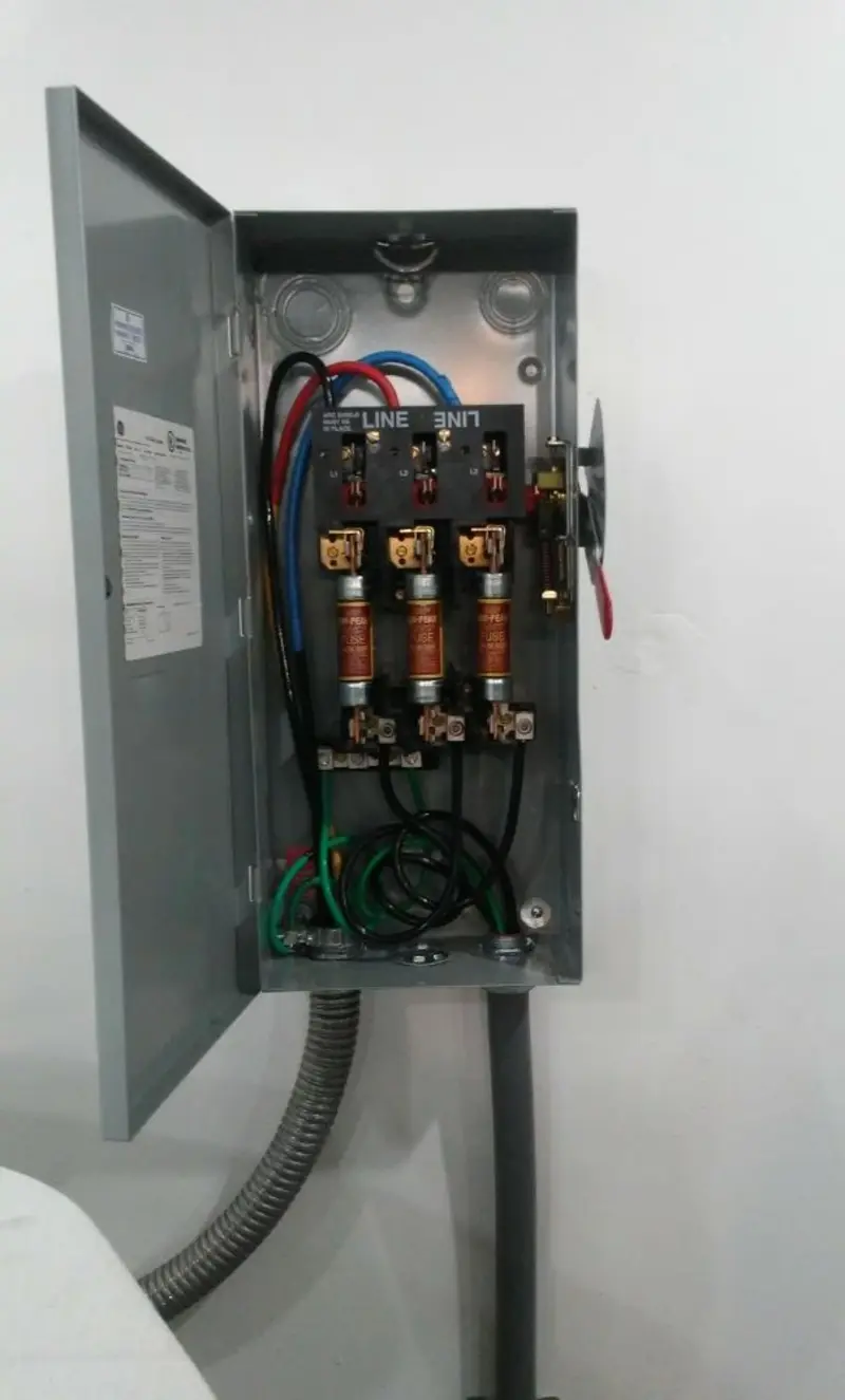 Three-phase disconnect switch installed for Smoke Detector Installation in Plattsburgh